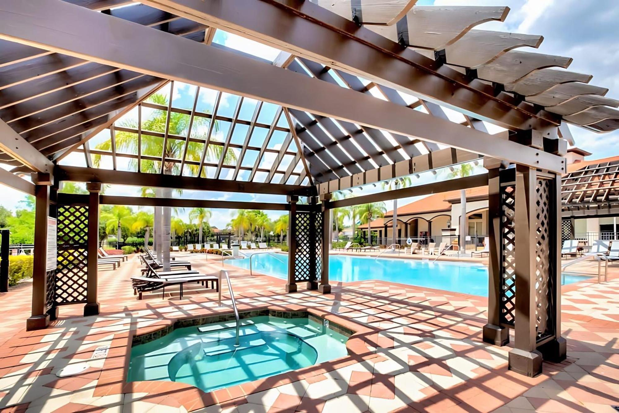 8Br Family Home With Pool And Hot Tub 키시미 외부 사진
